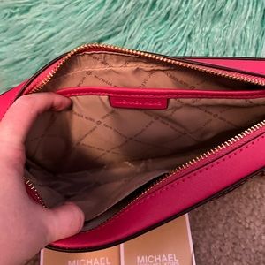 Michael Kors ceossbody bag